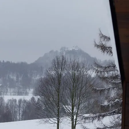 Haus Tolstejn شقة