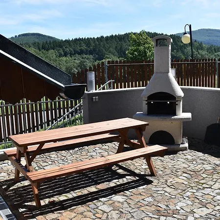 Haus Tolstejn شقة