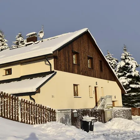 Haus Tolstejn Jiřetín pod Jedlovou