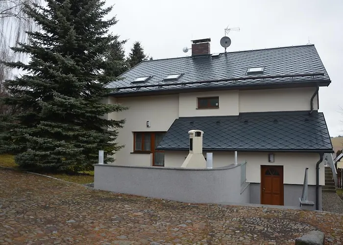 Haus Tolstejn *